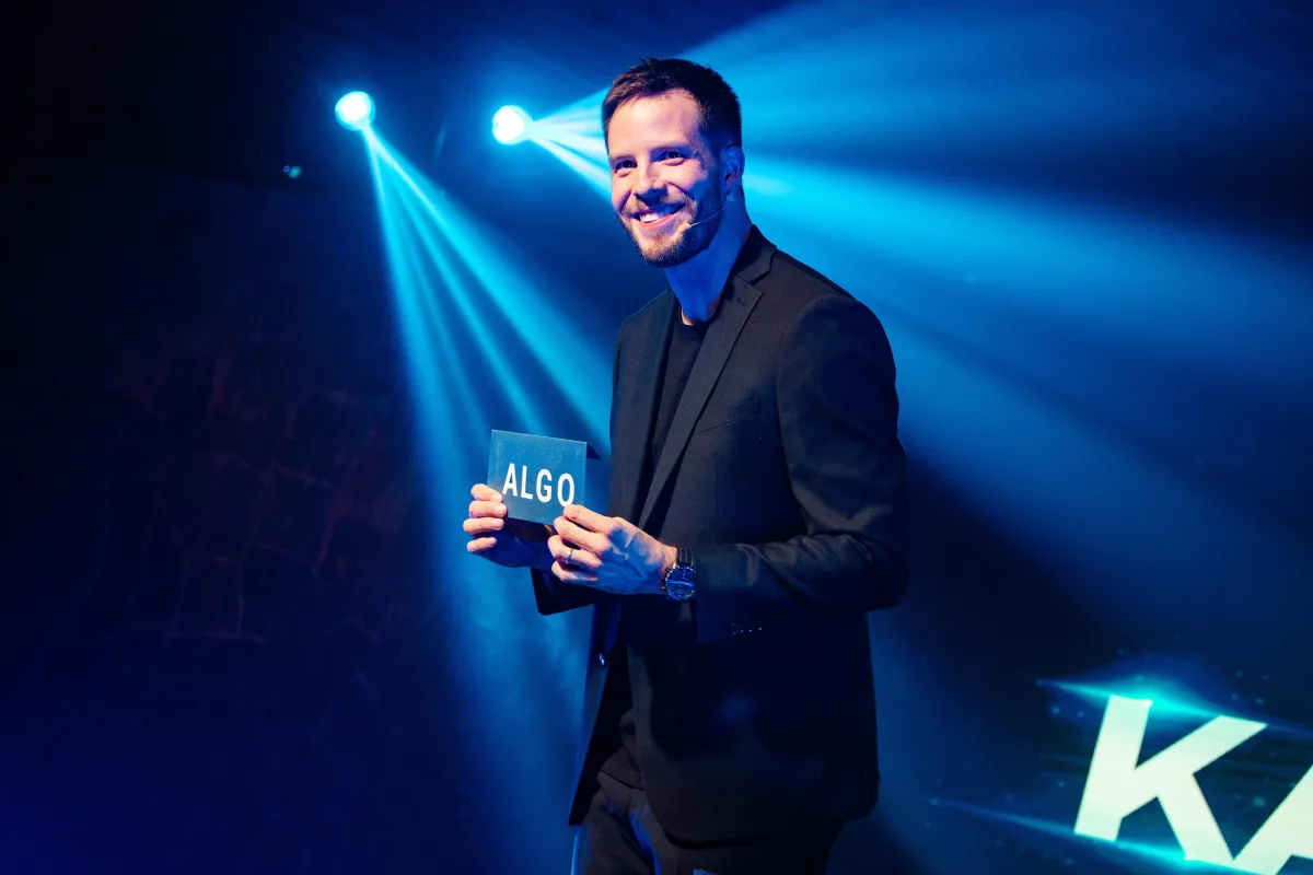 Benjamin Cox en KADABRA